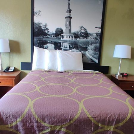 Super 8 By Wyndham Champaign Quarto foto