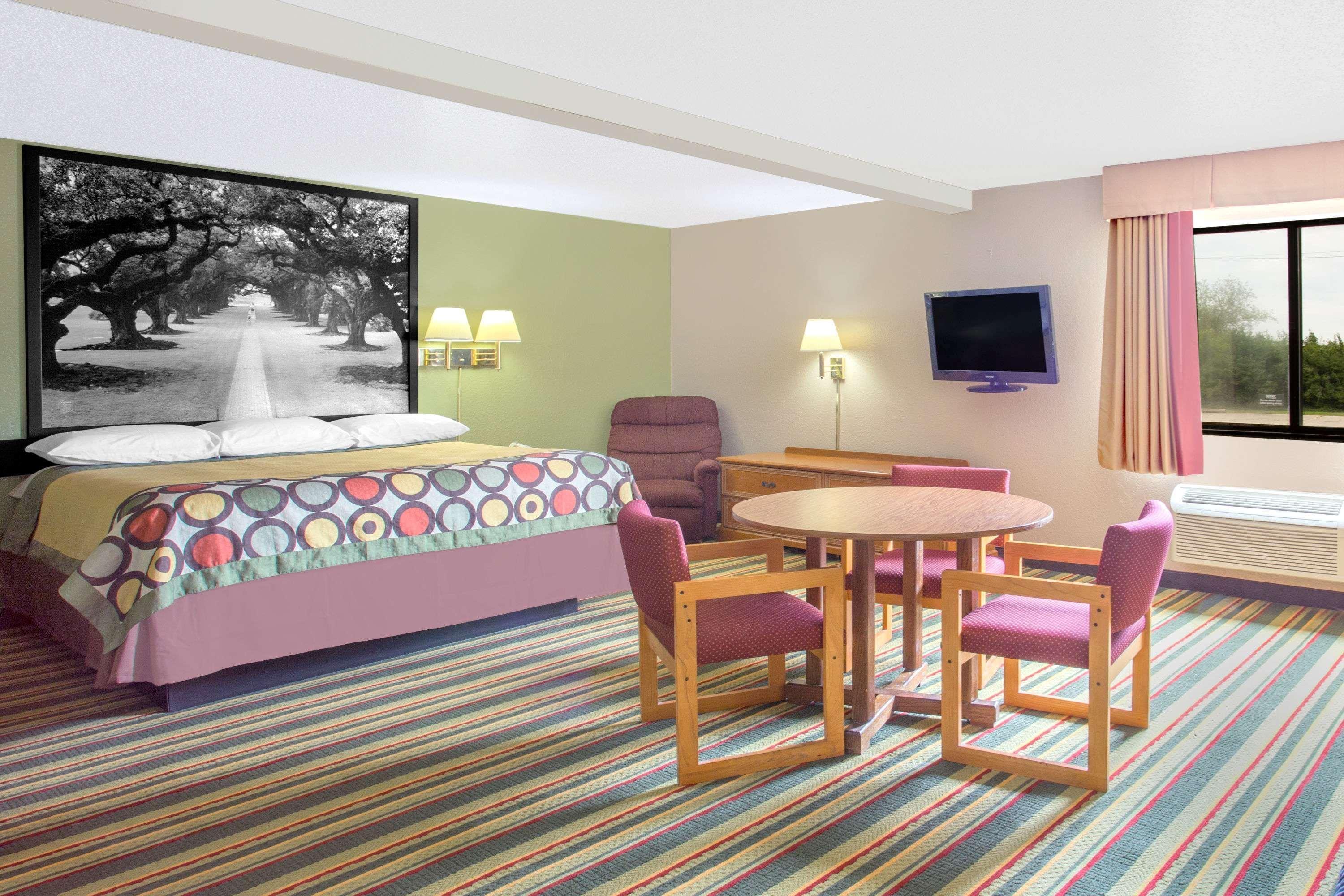 Super 8 By Wyndham Champaign Exterior foto