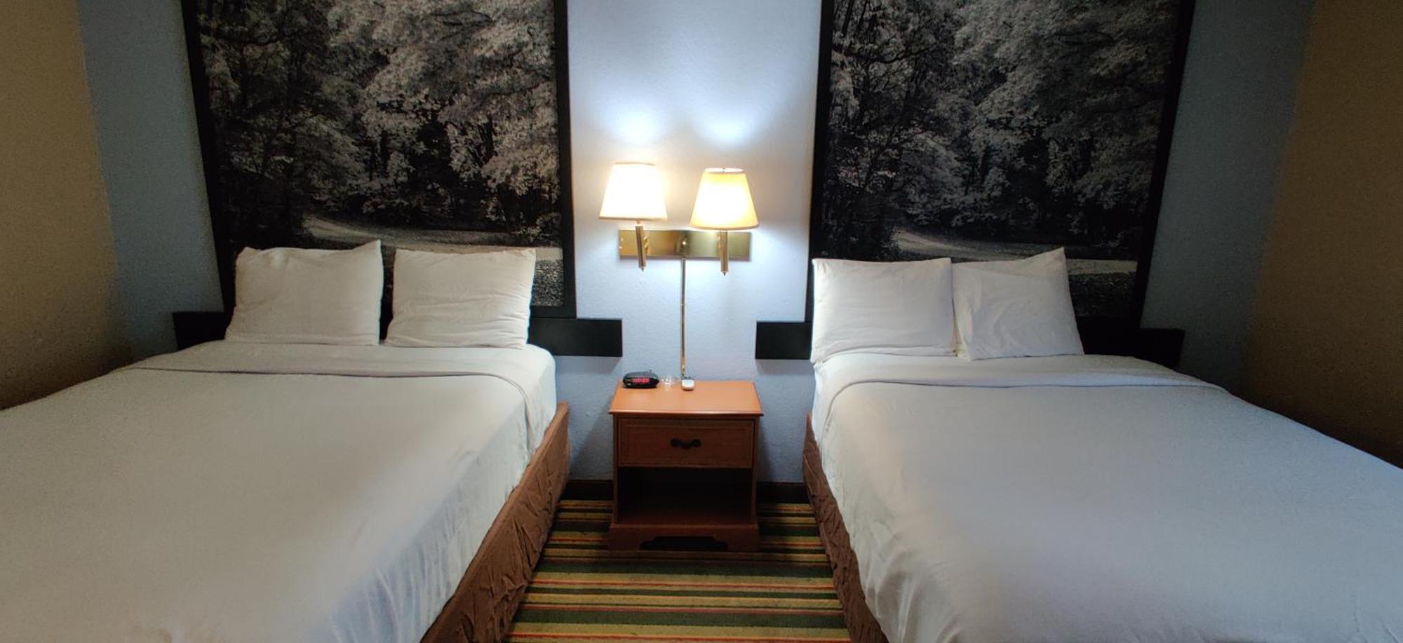 Super 8 By Wyndham Champaign Quarto foto