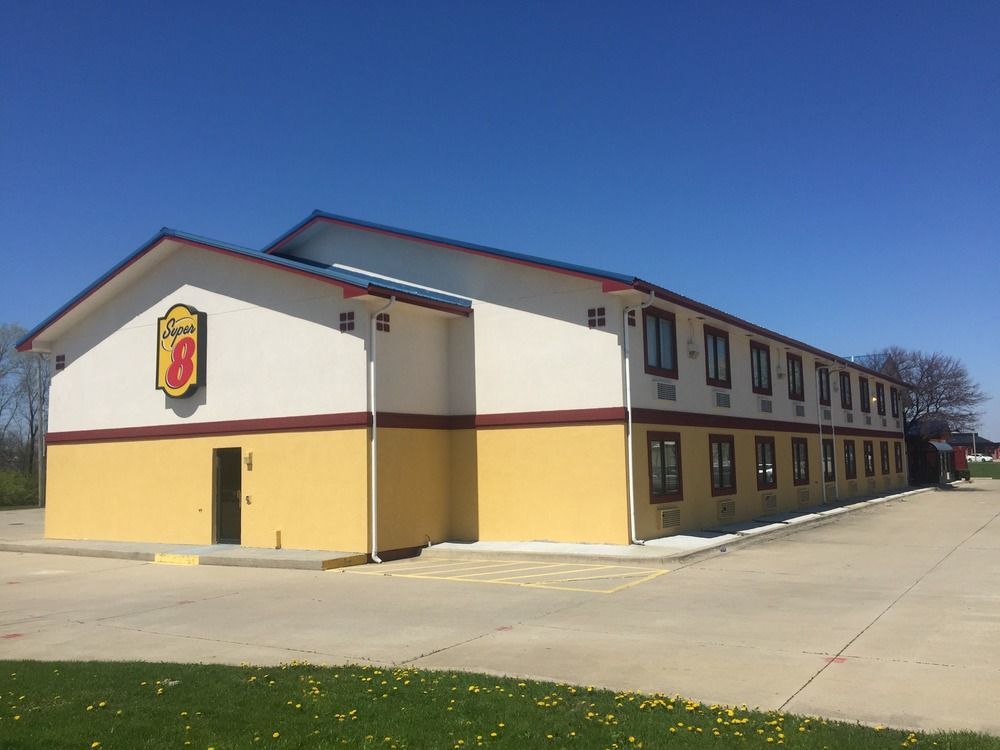 Super 8 By Wyndham Champaign Exterior foto